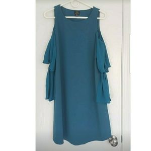 Gorgeous Taylor for a Pea in the Pod Dress